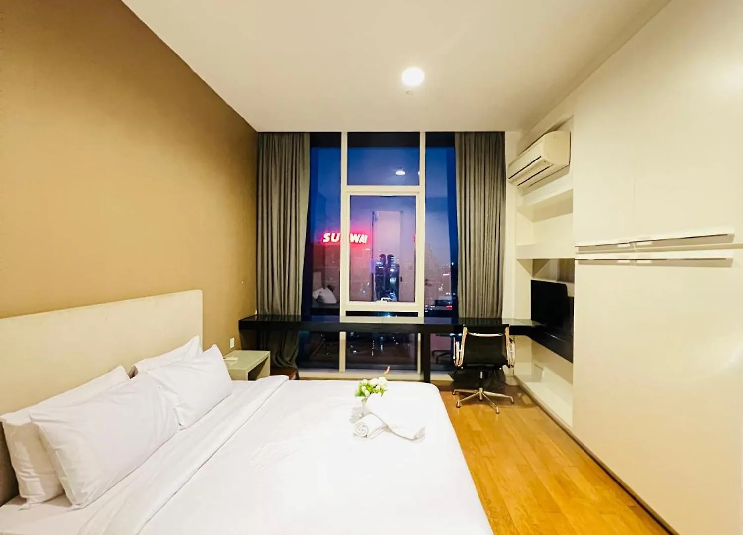 Platinum Klcc By Dh Home Kuala Lumpur 0*,